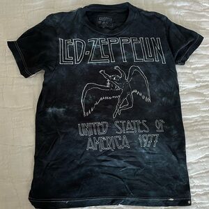 Led Zeppelin band tee XS